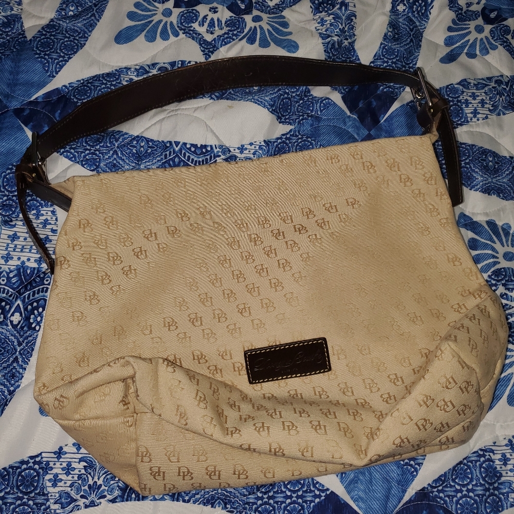 Beige shoulder tote